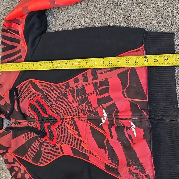 Sasquatch Vendida Mens Red& Black Graphic Hoodie Zip Full Sz Large - Picture 2 of 9